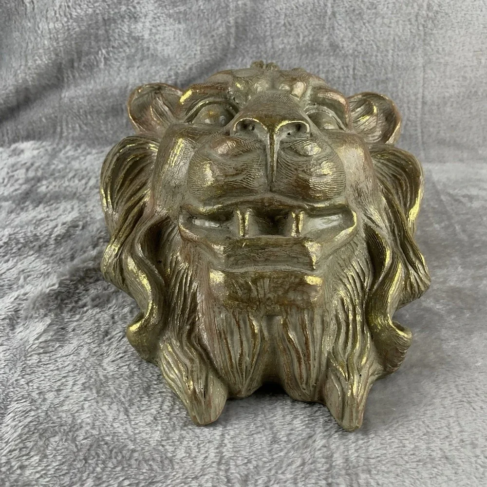 Lions Head Resin Wall Shelf Sconce Gold Color Classical Rococo Hollywood Regency
